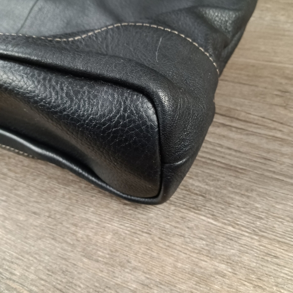 A.N.A./A New Approach   Leather   Shoulder Bag - Picture 4 of 13